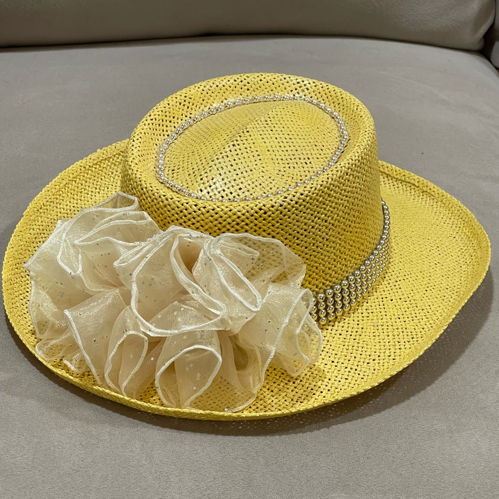 Women’s Vintage Cowboy Hat Bead Accent With Bow One Size Yellow Gold Derby Party